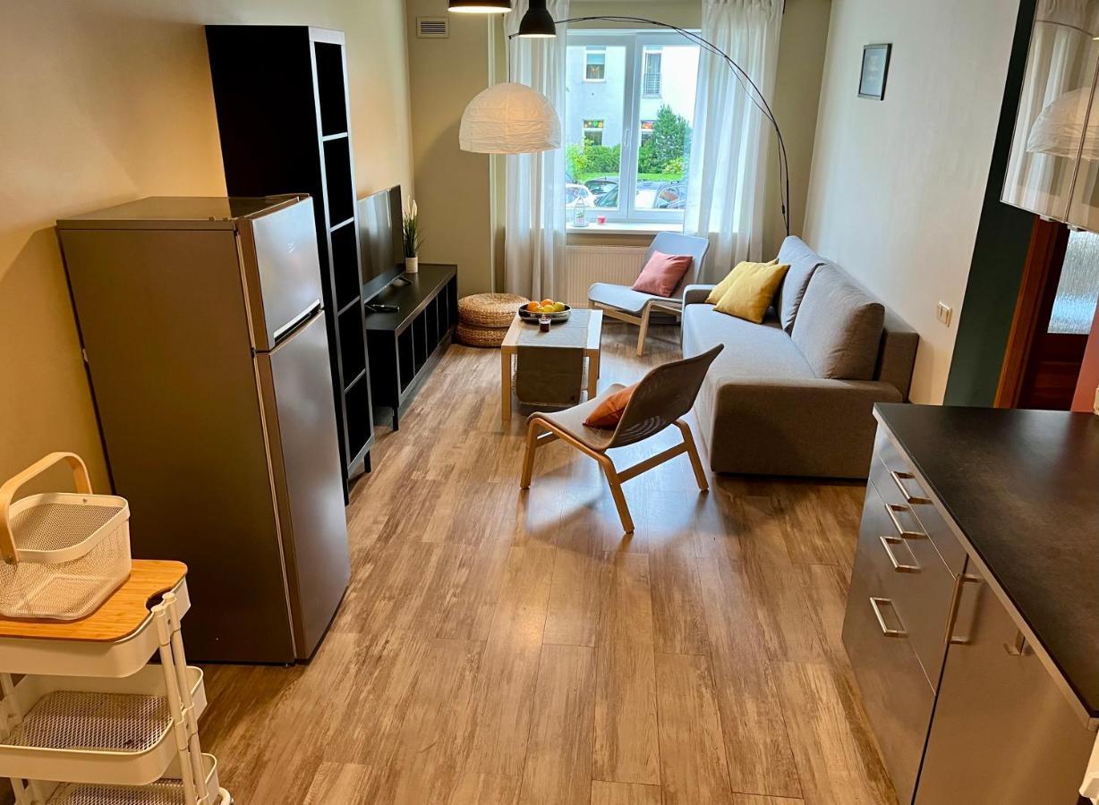 Cozy Vibes Like Home It Is Quiet Apartment With Three Bedrooms Rīga Exterior foto