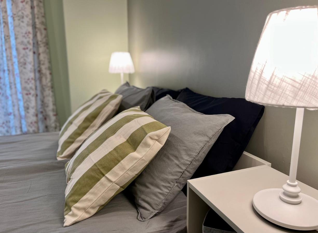 Cozy Vibes Like Home It Is Quiet Apartment With Three Bedrooms Rīga Exterior foto