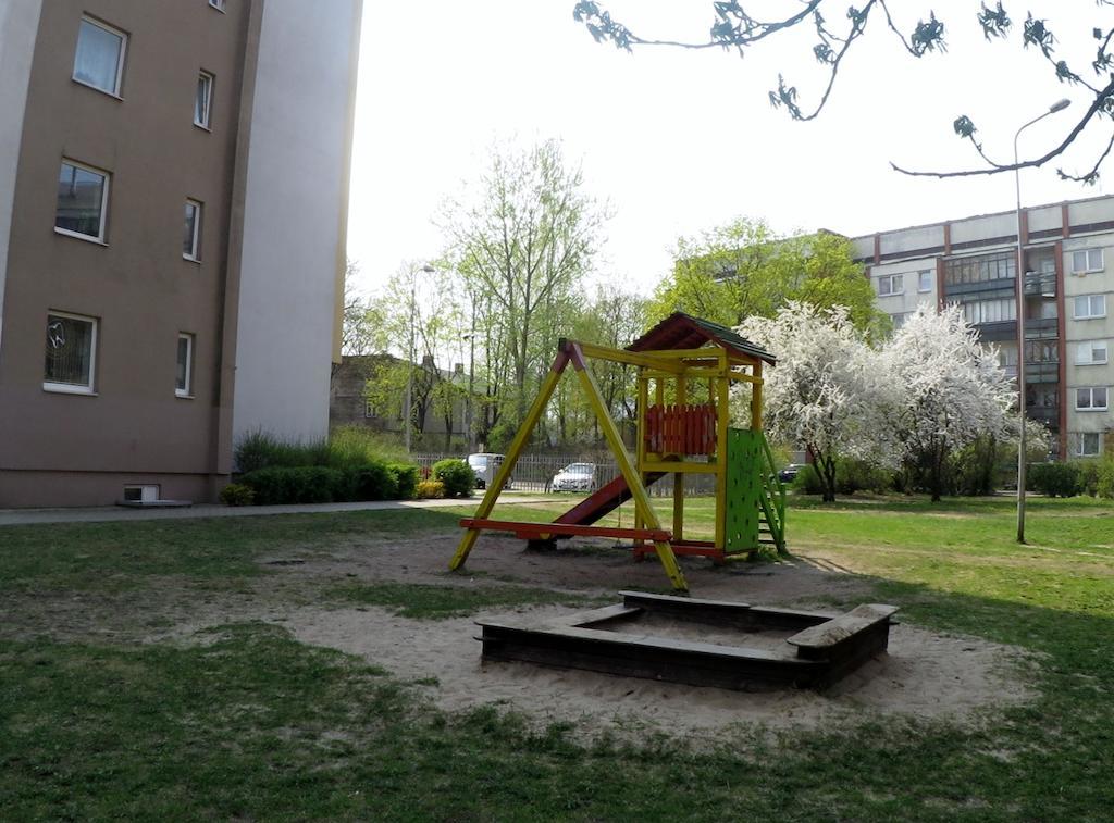 Cozy Vibes Like Home It Is Quiet Apartment With Three Bedrooms Rīga Cameră foto